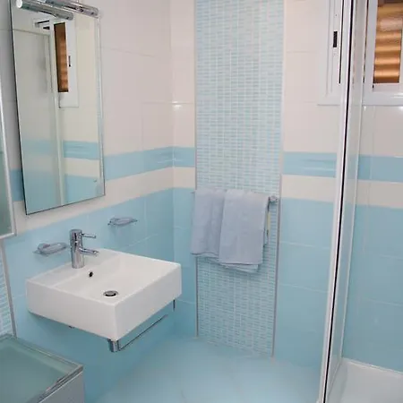 3 Bedroom D102 On The Beach At Thera Apartment *